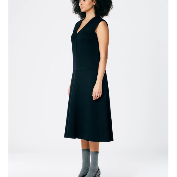 NWT Tibi Luxe Double Faced Wool Angora V-Neck Dress  |  Size 8  |  Navy - Picture 2 of 4